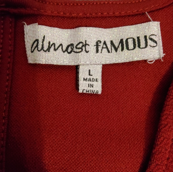 ALMOST FAMOUS STRETCH BURGUNDY SHEATH DRESS LONG BELL SLEEVE V NECKLINE SIZE L - Picture 9 of 9